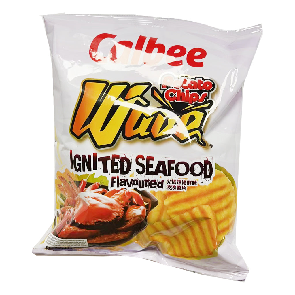 Calbee Wave Potato Crisps Ignited Seafood Flavour 55g ~ 卡乐B火焫辣海鮮味波浪薯片 55g