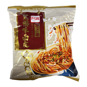 A Kuan Broad Noodle Roasted Duck Flavour 100g ～阿宽 黑鸭味面皮 干拌 100g